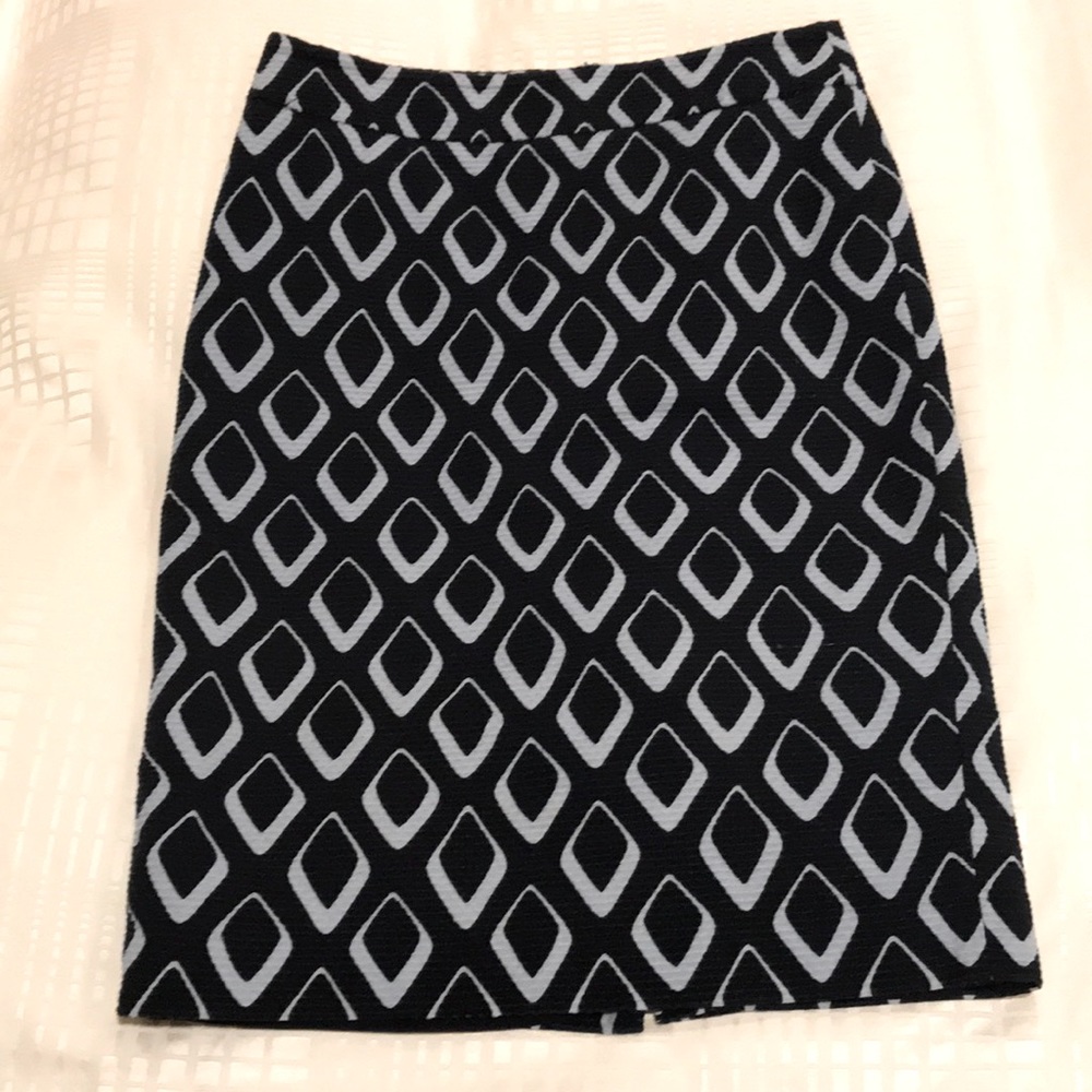Ann Taylor Pencil Skirt Navy, size 0